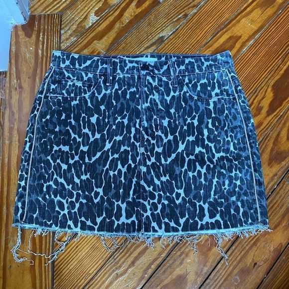 Mother Denim "THE VAGABOND MINI FRAY" SKIRT Leopard Jean, Size 27, MSRP $258 - Picture 2 of 12